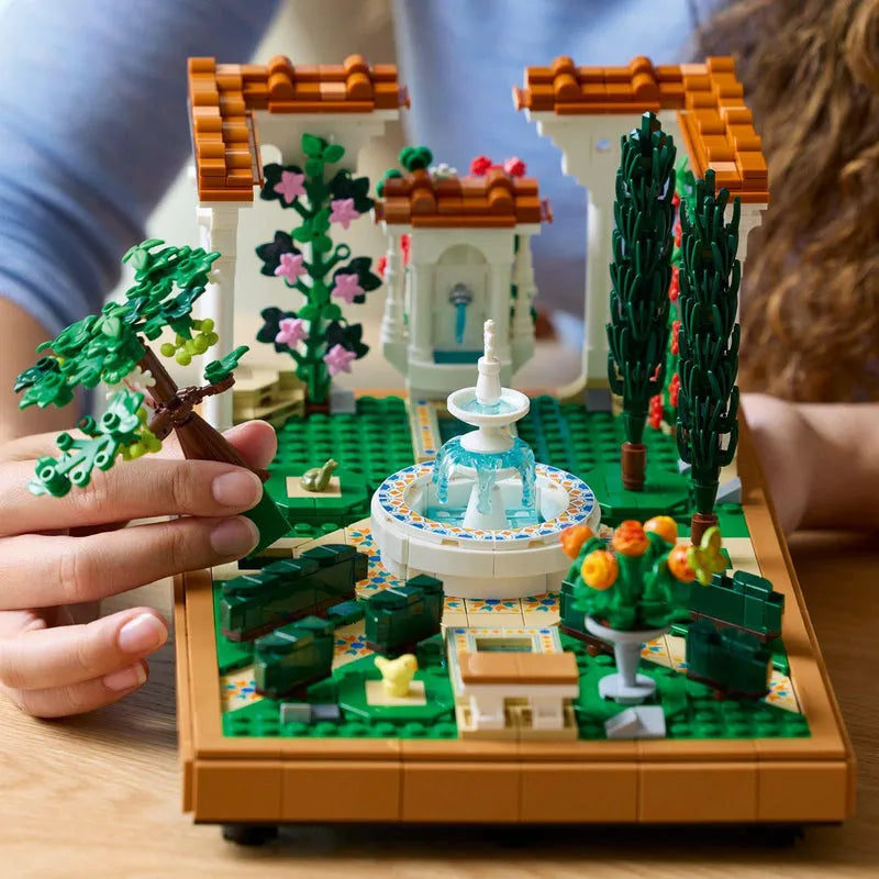 LEGO Garden with Fountain 10359 Icons