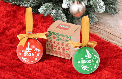 Free LEGO Christmas bauble with a LEGO advent calendar