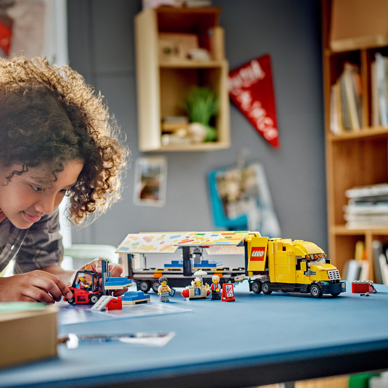 LEGO Yellow LEGO truck 60440 City