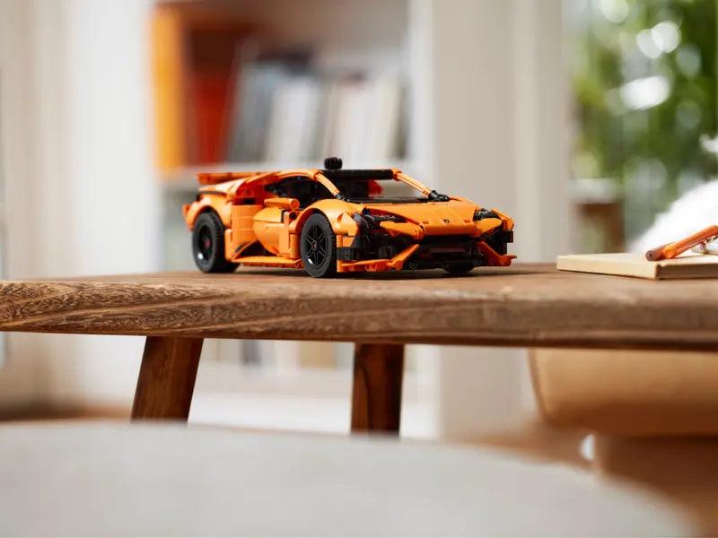 LEGO Lamborghini Huracán Tecnica 42196 Technic LEGO CREATOR @ 2TTOYS LEGO €. 49.99