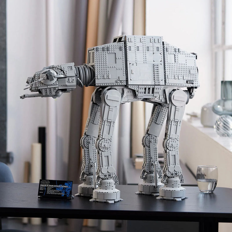 LEGO AT-AT 75313 Starwars (€. 25,00 per week + €. 50,00 borg)