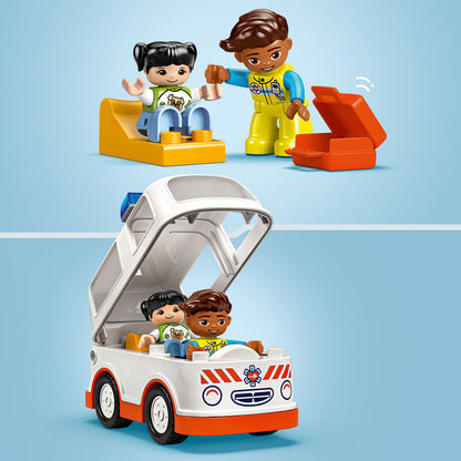 LEGO Ambulance met chauffeur 10447 DUPLO (Pre-Order: Januari 2025)