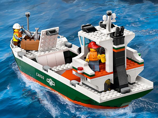 LEGO Harbor with freighter 60422 City