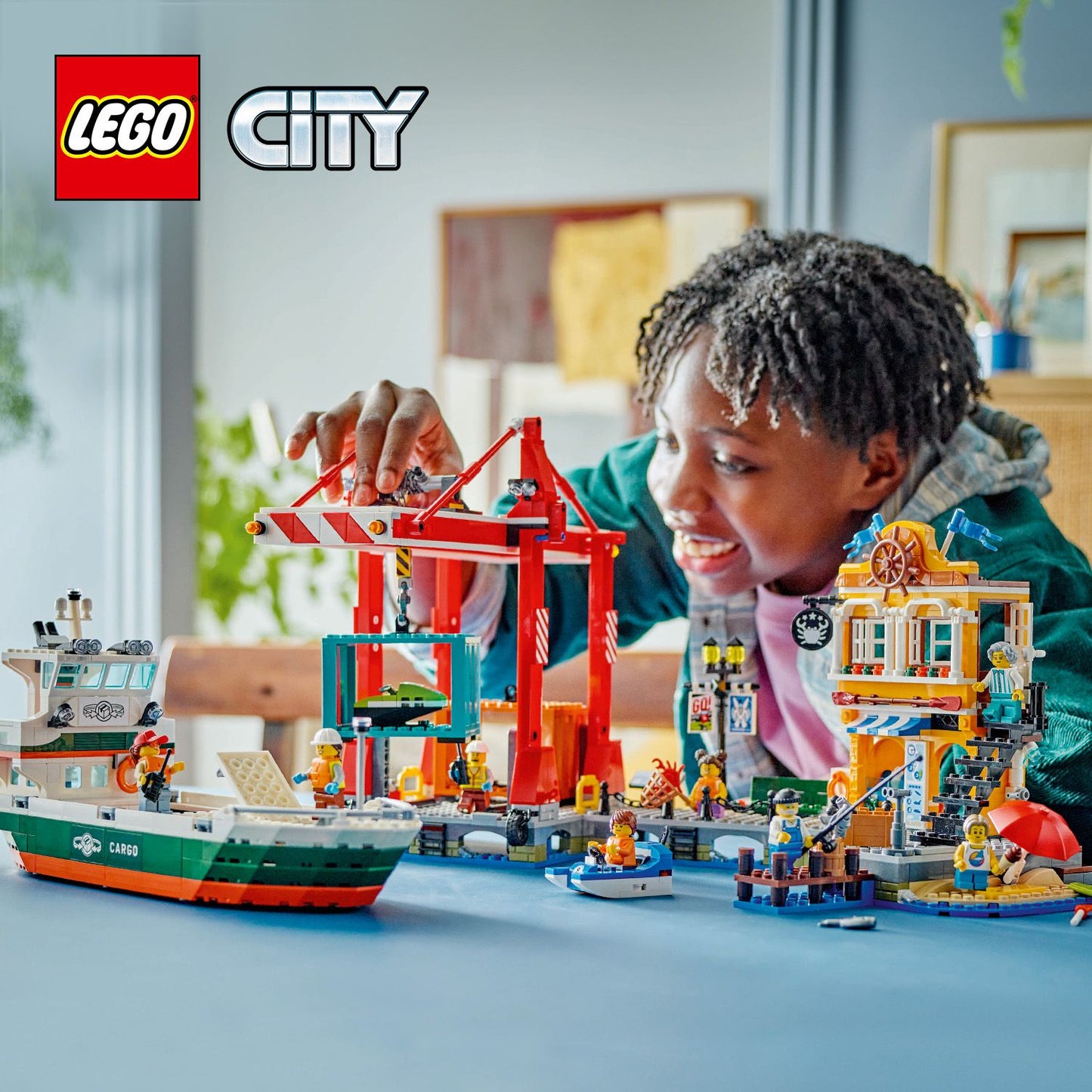 LEGO Harbor with freighter 60422 City