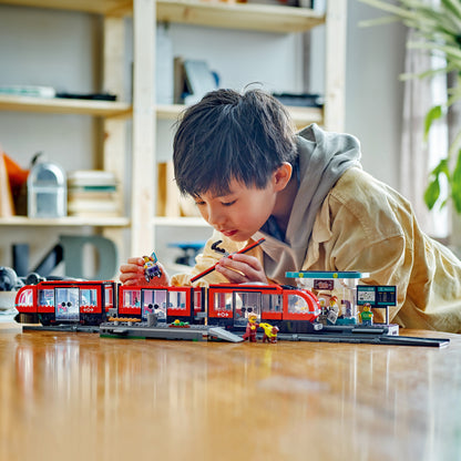 LEGO Innenstadt-Straßenbahn und Bahnhof 60423 City