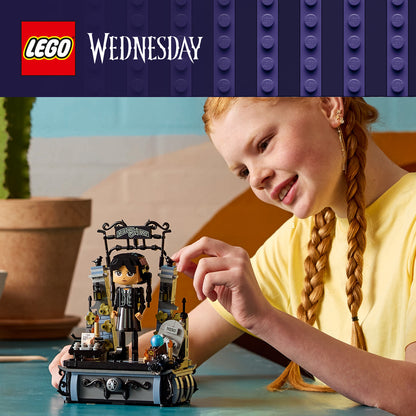 LEGO Wednesday Addams figuur 76780 Wednesday