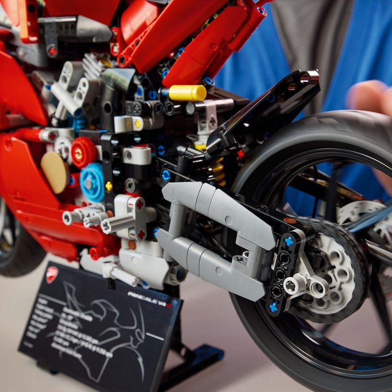 LEGO Ducati Motorcycle 42202 Technic (Pre-Order: January 2025)