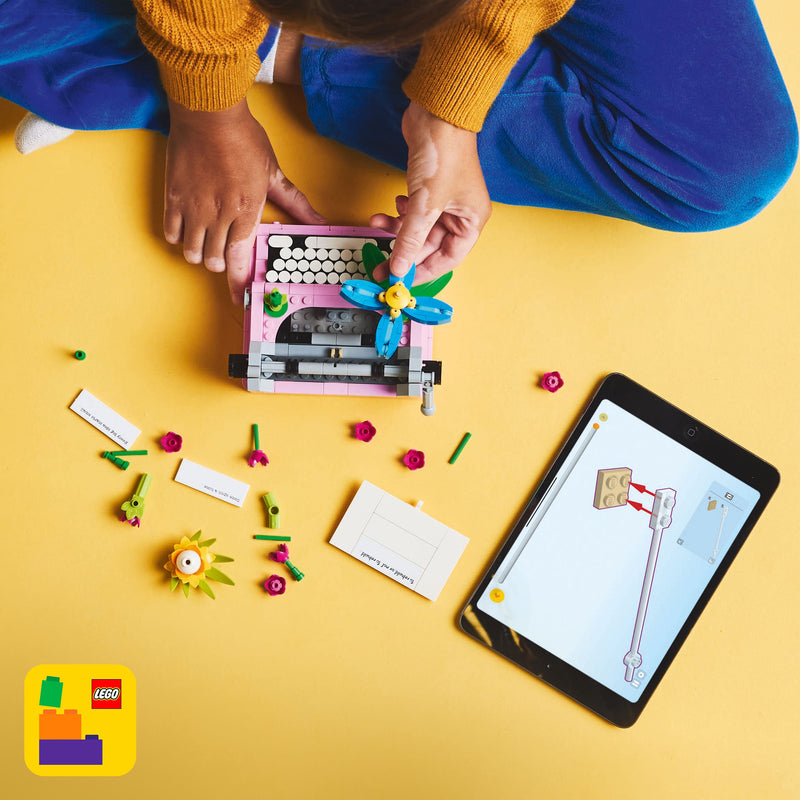 LEGO Typewriter with Flowers 31169 Creator 3-in-1 (expected: January 2025)