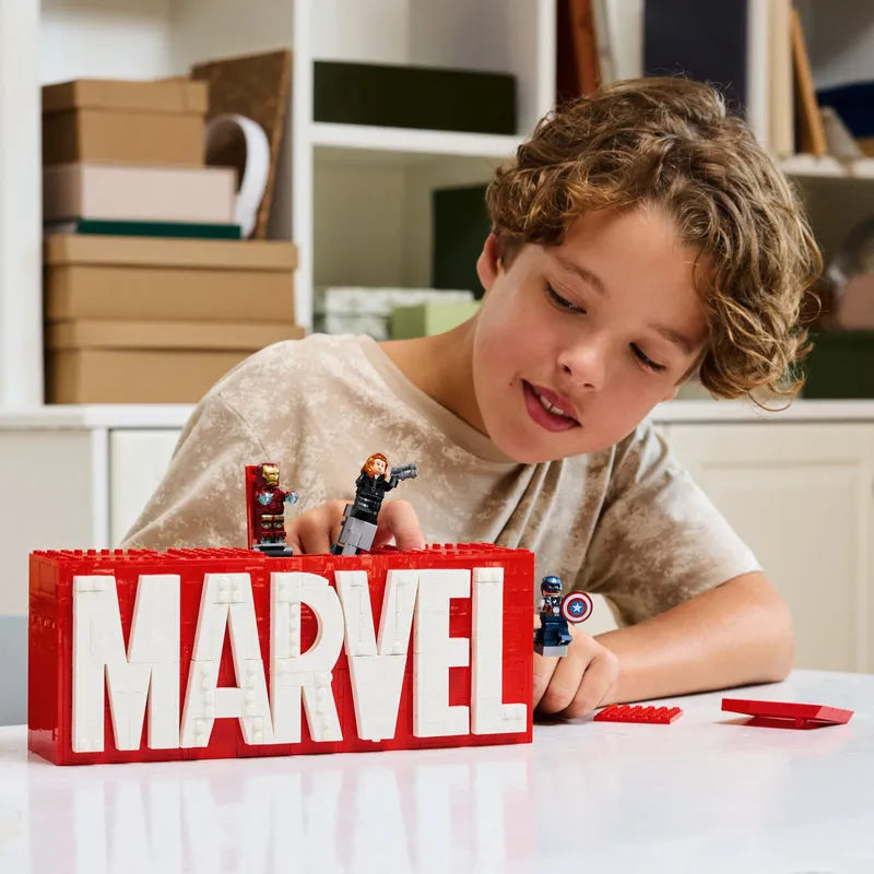 LEGO Marvel logo en figuren 76313 Superheroes