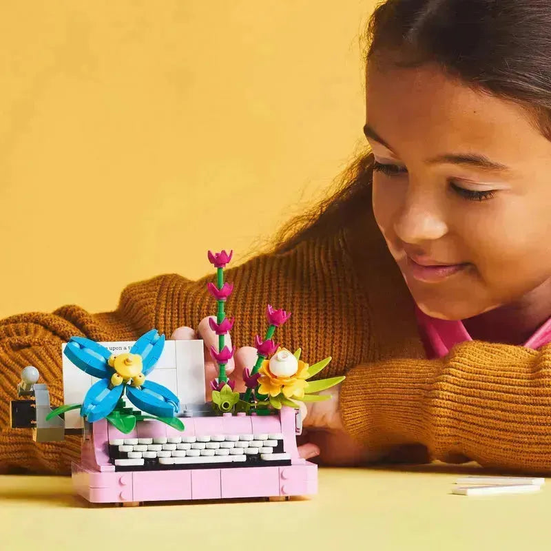 LEGO Typewriter with Flowers 31169 Creator 3-in-1 (expected: January 2025)