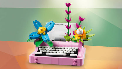 LEGO Typewriter with Flowers 31169 Creator 3-in-1 (expected: January 2025)