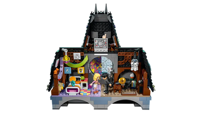 LEGO Wednesday & Enid's Dorm Room 76781 Wednesday