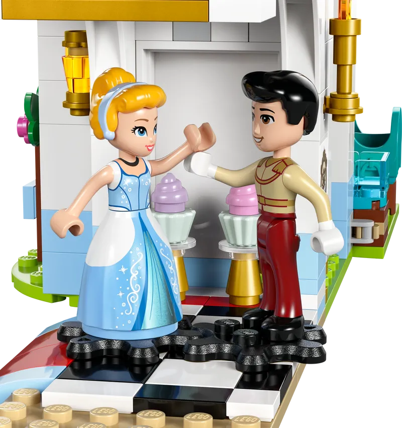 LEGO Assepoesters kasteel en paardenkoets 43275 Disney @ 2TTOYS | Official LEGO shop😊🥰 LEGO €. 67.99