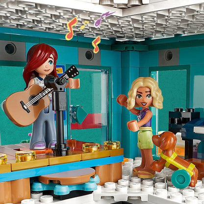 LEGO Het Heartlake City Buurt Centrum 41748 Friends LEGO FRIENDS @ 2TTOYS | Official LEGO shop😊🥰 LEGO €. 127.49