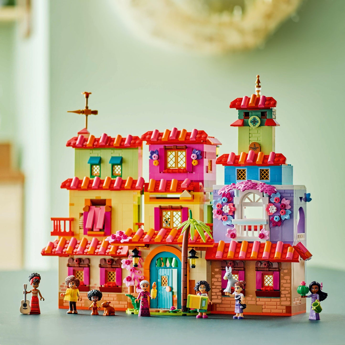 LEGO Het magische huis van de familie Madrigal 43245 Disney (Pre-Order: verwacht juni) LEGO DISNEY @ 2TTOYS LEGO €. 134.49