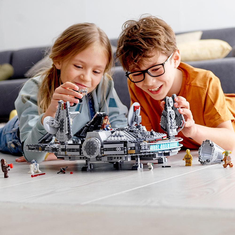 LEGO Millennium Falcon 2019: 1.351 delig 75257 StarWars UCS LEGO STARWARS @ 2TTOYS | Official LEGO shop😊🥰 LEGO €. 159.99