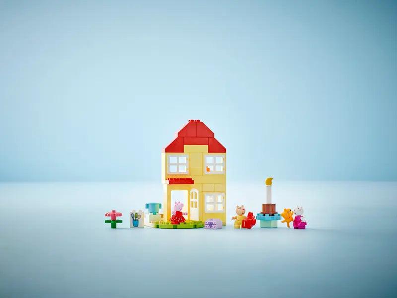 LEGO Peppa Pig Birthday House 10433 DUPLO @ 2TTOYS 2TTOYS €. 38.24