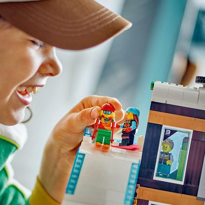 LEGO Ski and Climbing Centre 60366 Ski City LEGO CITY @ 2TTOYS | Official LEGO shop😊🥰 LEGO €. 104.99