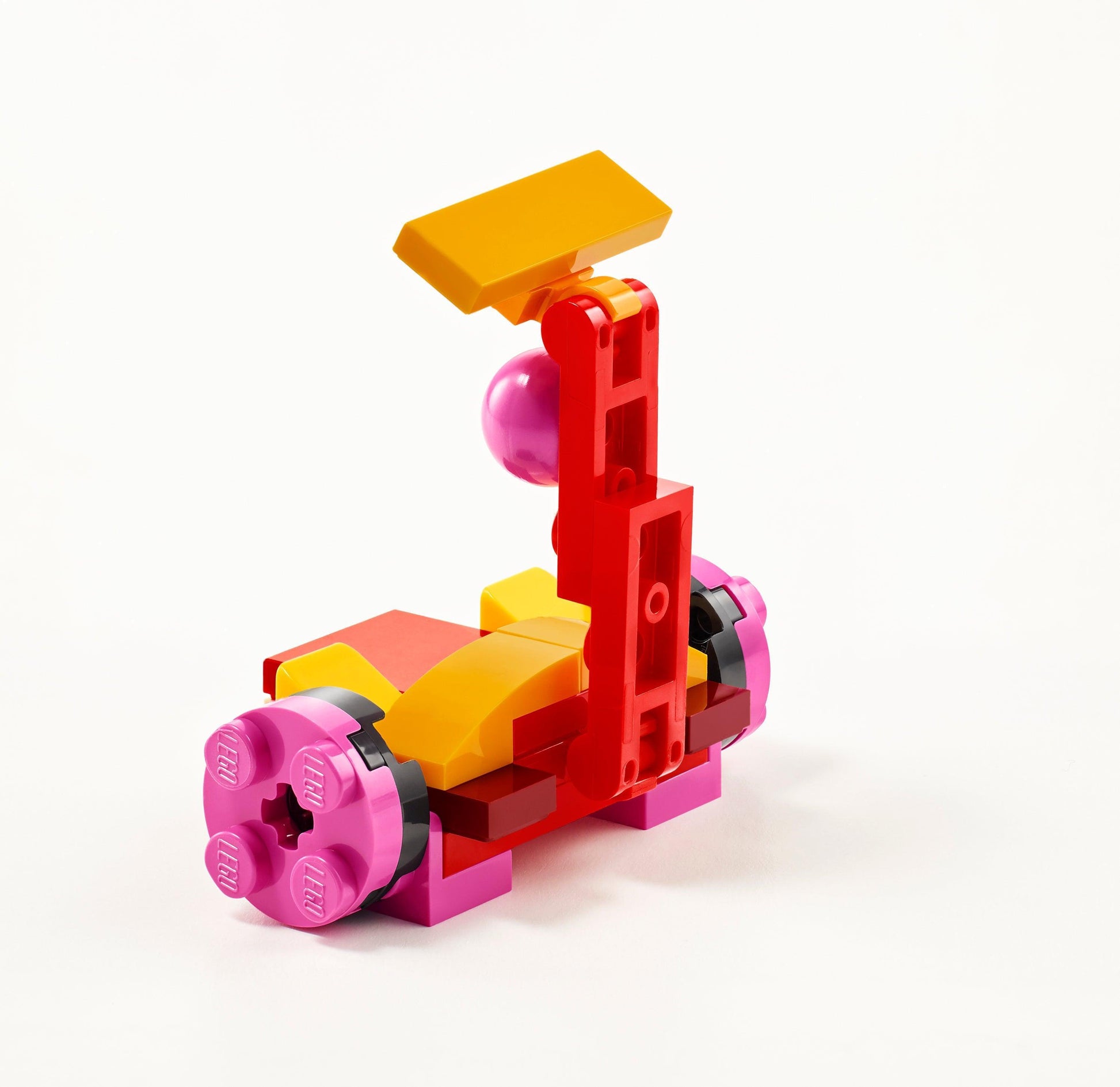 LEGO Year of the Dragon 40611 Chinese NewYear LEGO CREATOR @ 2TTOYS | Official LEGO shop😊🥰 2TTOYS €. 9.99