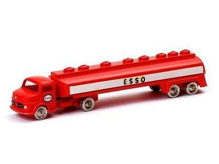 LEGO 1:87 Mercedes Esso Tanker 650 System LEGO System @ 2TTOYS | Official LEGO shop😊🥰 LEGO €. 16.99