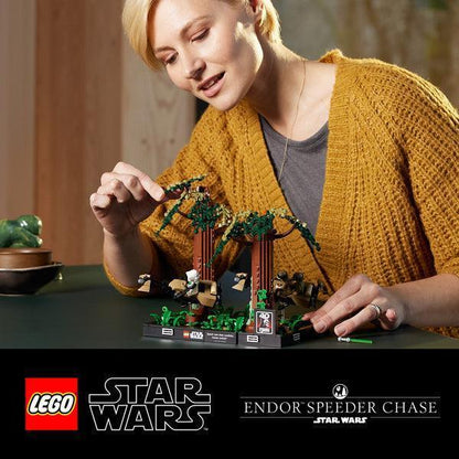 LEGO 75353 The Endor Speeder Bike Chase Diorama LEOG STARWARS @ 2TTOYS LEGO €. 79.99