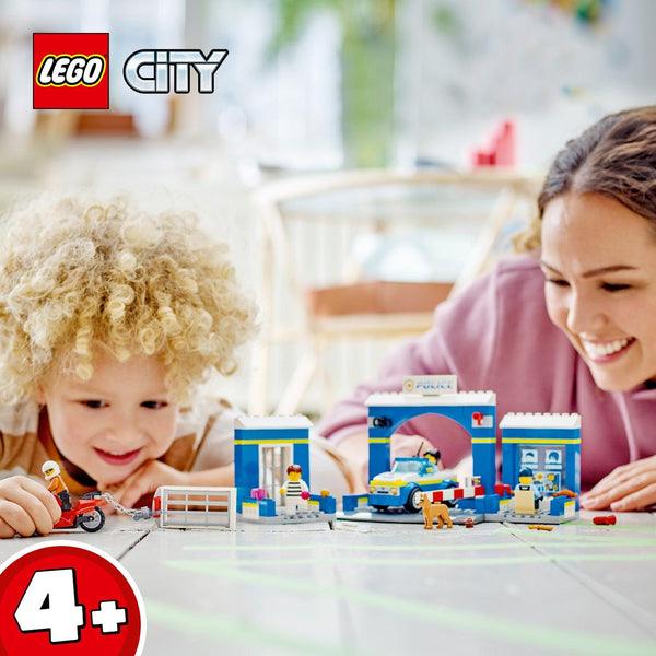 LEGO Achtervolging politiebureau 60370 City LEGO CITY @ 2TTOYS | Official LEGO shop😊🥰 LEGO €. 29.49