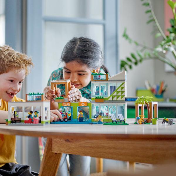 LEGO Appartementsgebouw 60365 City LEGO CITY @ 2TTOYS LEGO €. 71.98