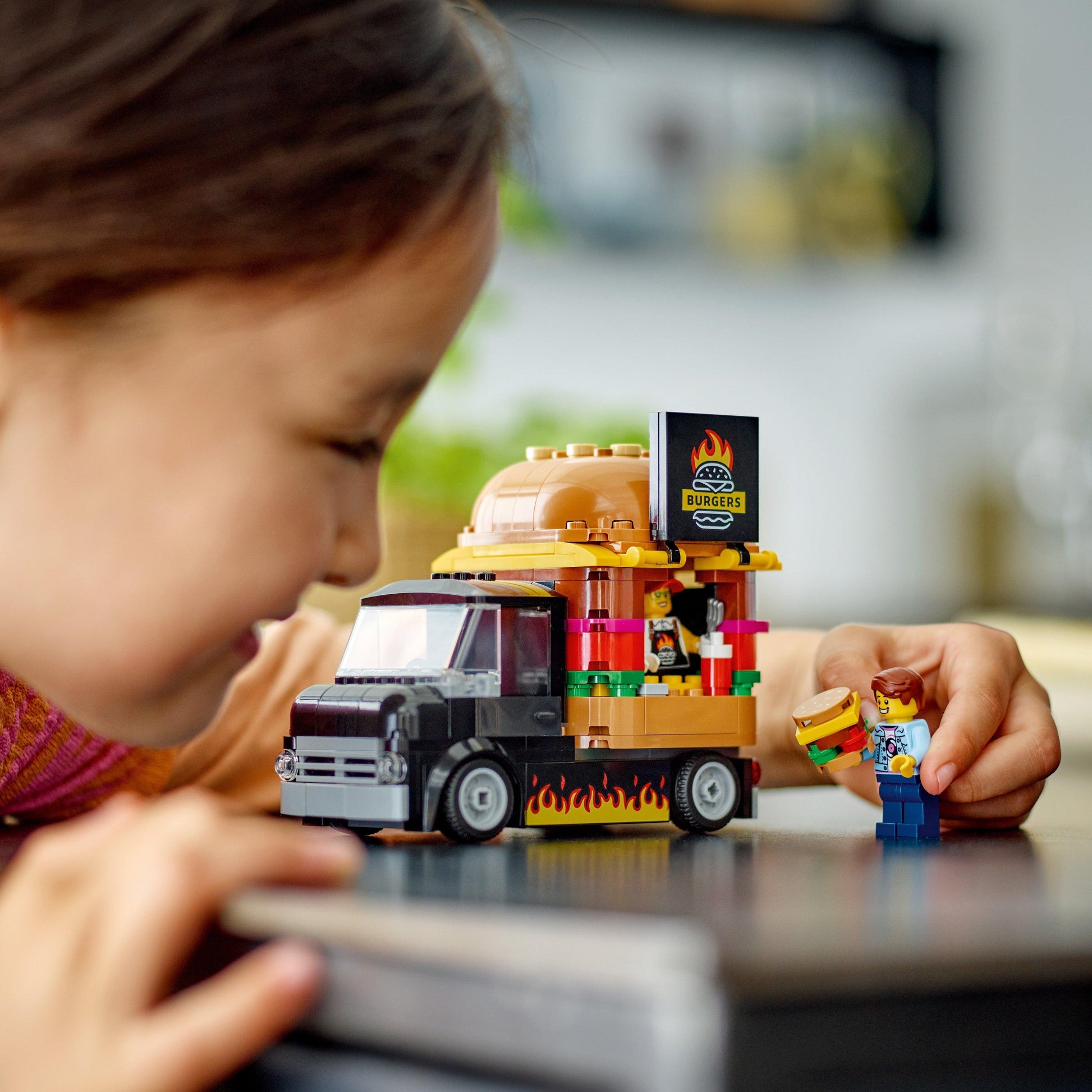 LEGO Burger Van 60404 City LEGO CITY @ 2TTOYS | Official LEGO shop😊🥰 LEGO €. 19.99