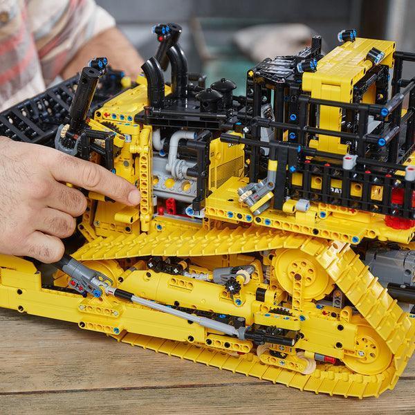 LEGO Cat D11 Bulldozer 42131 Technic LEGO TECHNIC @ 2TTOYS LEGO €. 499.99