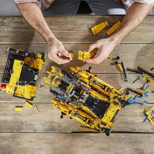 LEGO Cat D11 Bulldozer 42131 Technic LEGO TECHNIC @ 2TTOYS LEGO €. 499.99