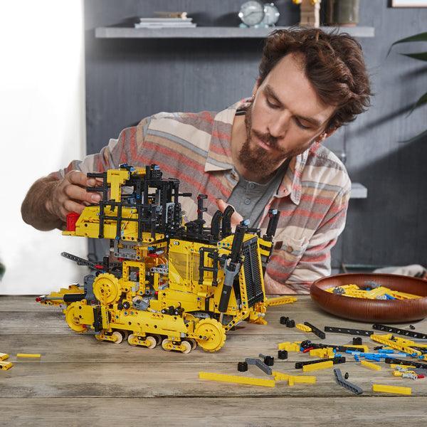 LEGO Caterpillar D11 Bulldozer met app-besturing 42131 Technic LEGO TECHNIC @ 2TTOYS | Official LEGO shop😊🥰 LEGO €. 599.99