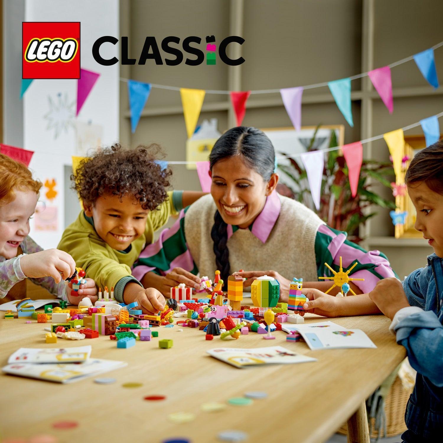 LEGO Creative Party Box 11029 Classic LEGO CLASSIC @ 2TTOYS LEGO €. 49.99