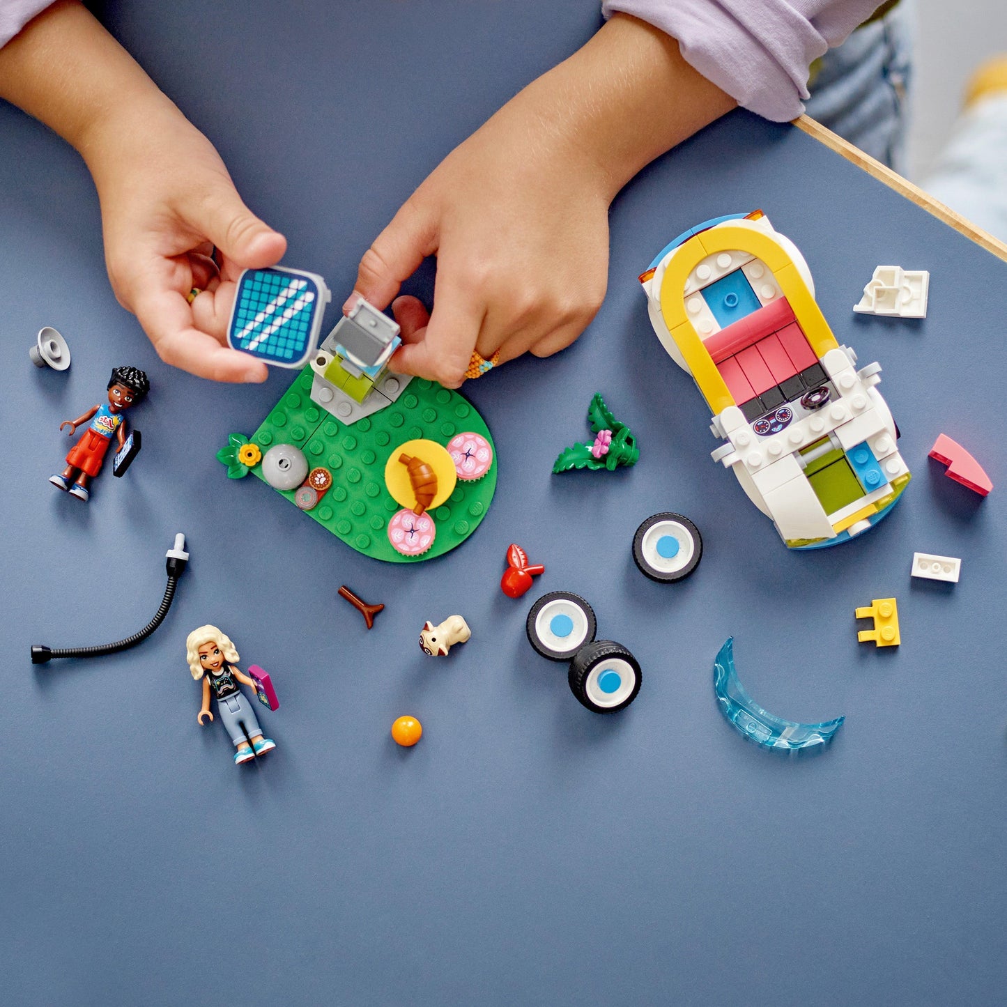 LEGO Electric Car and Charger 42609 Friends LEGO FRIENDS @ 2TTOYS | Official LEGO shop😊🥰 LEGO €. 14.99