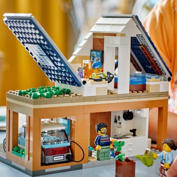 LEGO Family House and Electric Car 60398 City LEGO CITY @ 2TTOYS LEGO €. 44.99