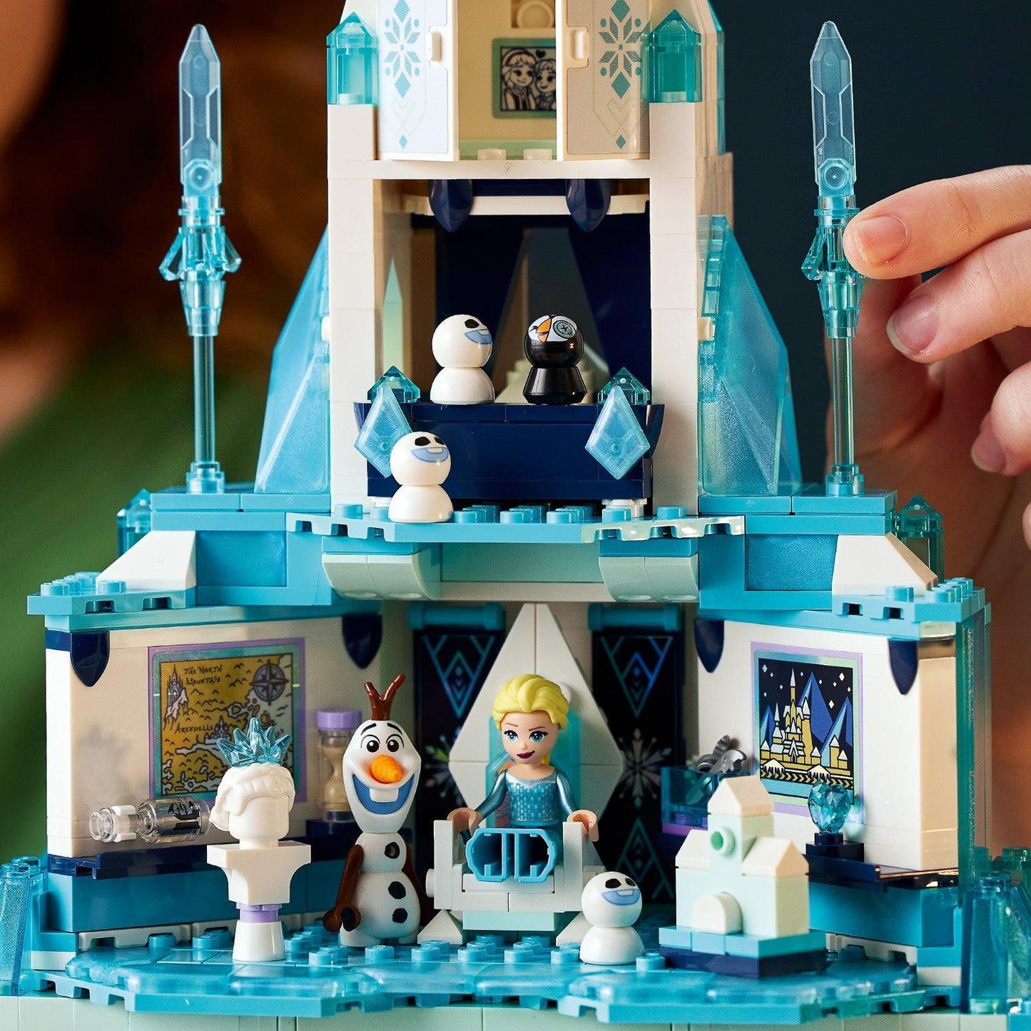 LEGO Frozen Het IJs kasteel van Arendelle 43197 Disney LEGO DISNEY FROZEN @ 2TTOYS LEGO €. 199.99