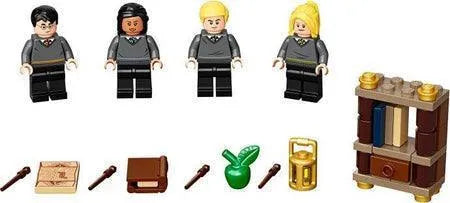 LEGO Hogwarts Students Accessory Set 40419 Harry Potter LEGO HARRY POTTER @ 2TTOYS | Official LEGO shop😊🥰 LEGO €. 14.99