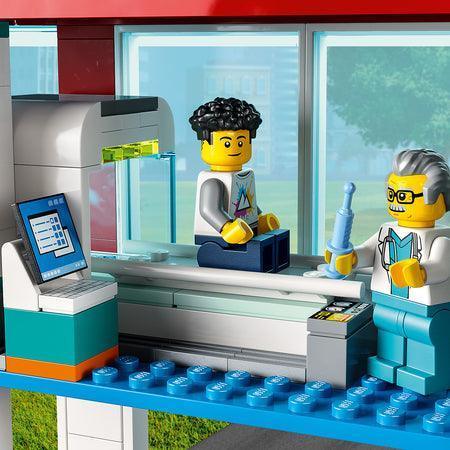 LEGO Hospital 60330 City LEGO CITY VILLE @ 2TTOYS LEGO €. 99.99