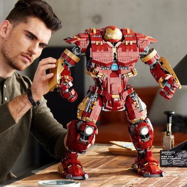 LEGO Hulkbuster 76210 Superheroes Bouwsets @ 2TTOYS LEGO €. 499.99