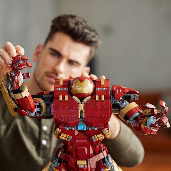 LEGO Hulkbuster 76210 Superheroes Bouwsets @ 2TTOYS LEGO €. 499.99