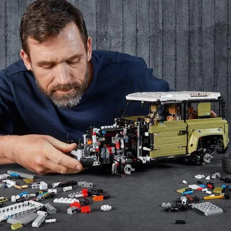 LEGO Land Rover Defender All Terrain Vehicle 42110 Technic LEGO TECHNIC @ 2TTOYS | Official LEGO shop😊🥰 LEGO €. 249.99