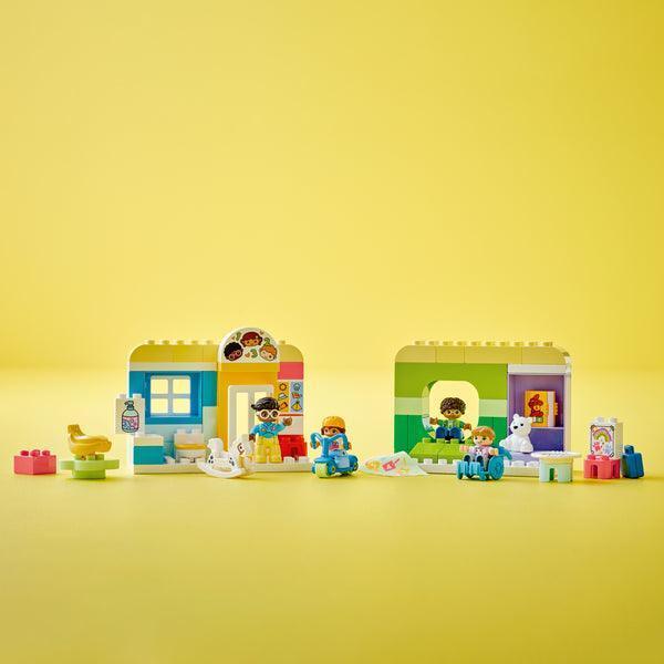 LEGO Life At The Day-Care Center 10992 DUPLO LEGO DUPLO @ 2TTOYS LEGO €. 47.99