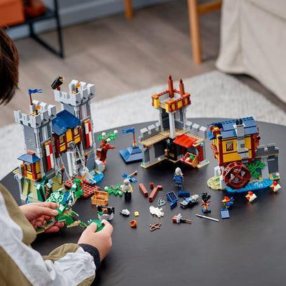 LEGO Medieval Castle 31120 Creator 3-in-1 LEGO CREATOR @ 2TTOYS LEGO €. 114.99