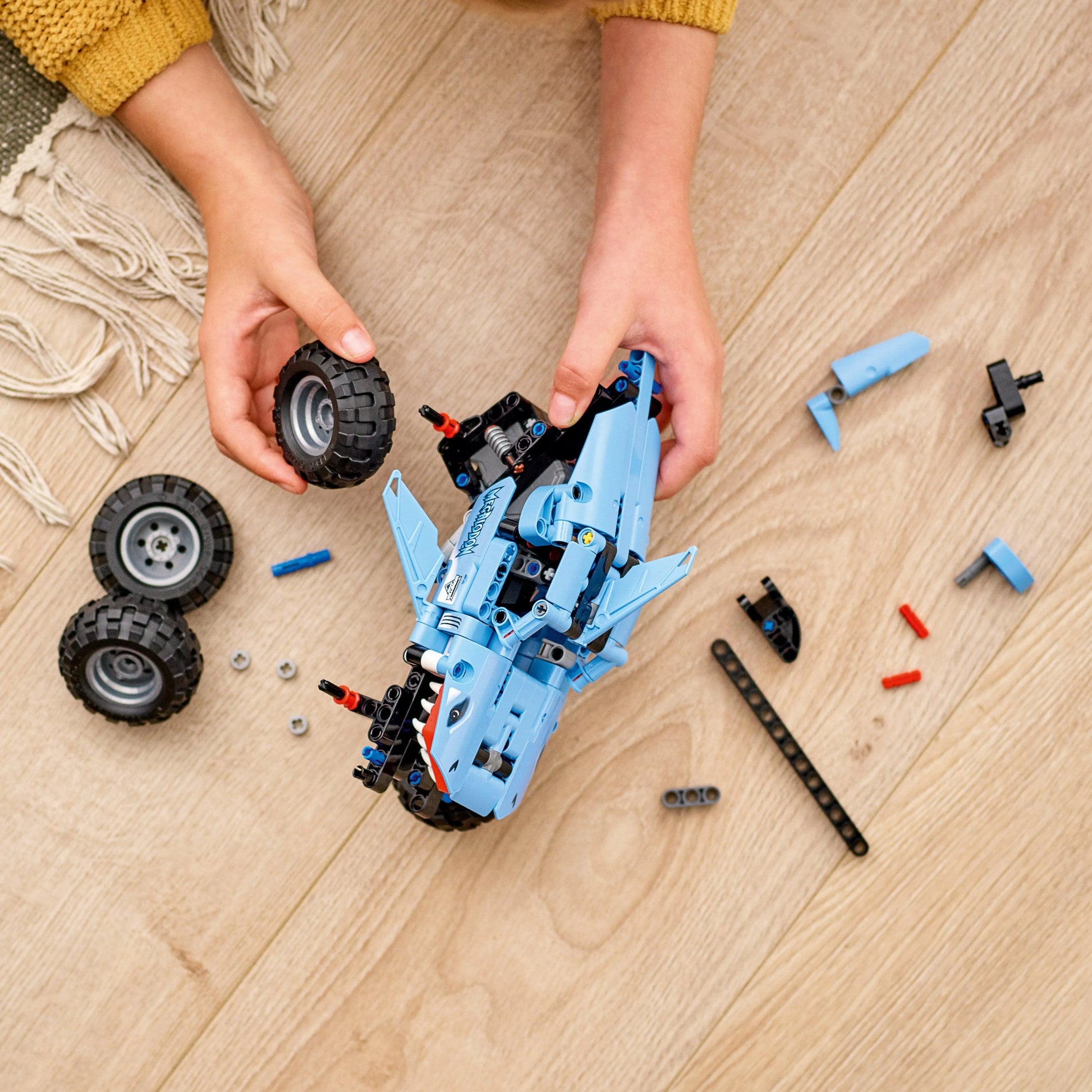 LEGO Megalodon Monster truck Jam Blue 42134 Technic LEGO TECHNIC @ 2TTOYS | Official LEGO shop😊🥰 LEGO €. 16.99