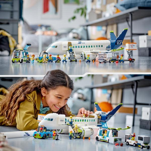 LEGO Passagiersvliegtuig 60367 City LEGO CITY @ 2TTOYS | Official LEGO shop😊🥰 LEGO €. 84.98