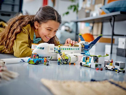 LEGO Passenger Airplane 60367 City LEGO CITY @ 2TTOYS | Official LEGO shop😊🥰 LEGO €. 84.99