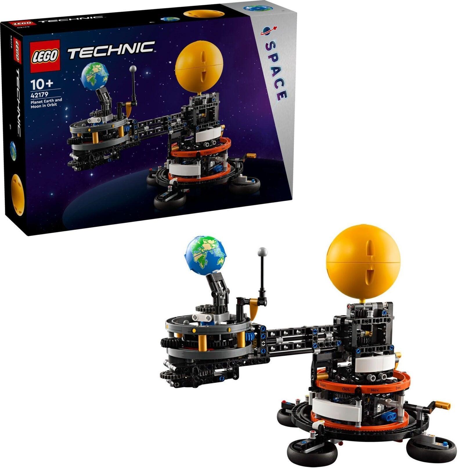 LEGO Planet Earth and Moon in Orbit 42179 Technic LEGO TECHNIC @ 2TTOYS LEGO €. 79.99