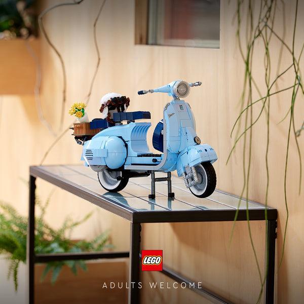 LEGO Vespa 125 Piaggio Scooter 10298 Icons LEGO CREATOR EXPERT @ 2TTOYS LEGO €. 84.99