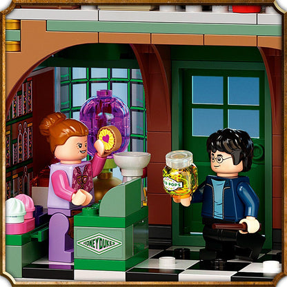 LEGO Zweinsveld Dorpsbezoek inclusief gouden Ron Wemel 76388 Harry Potter LEGO HARRY POTTER @ 2TTOYS LEGO €. 89.99